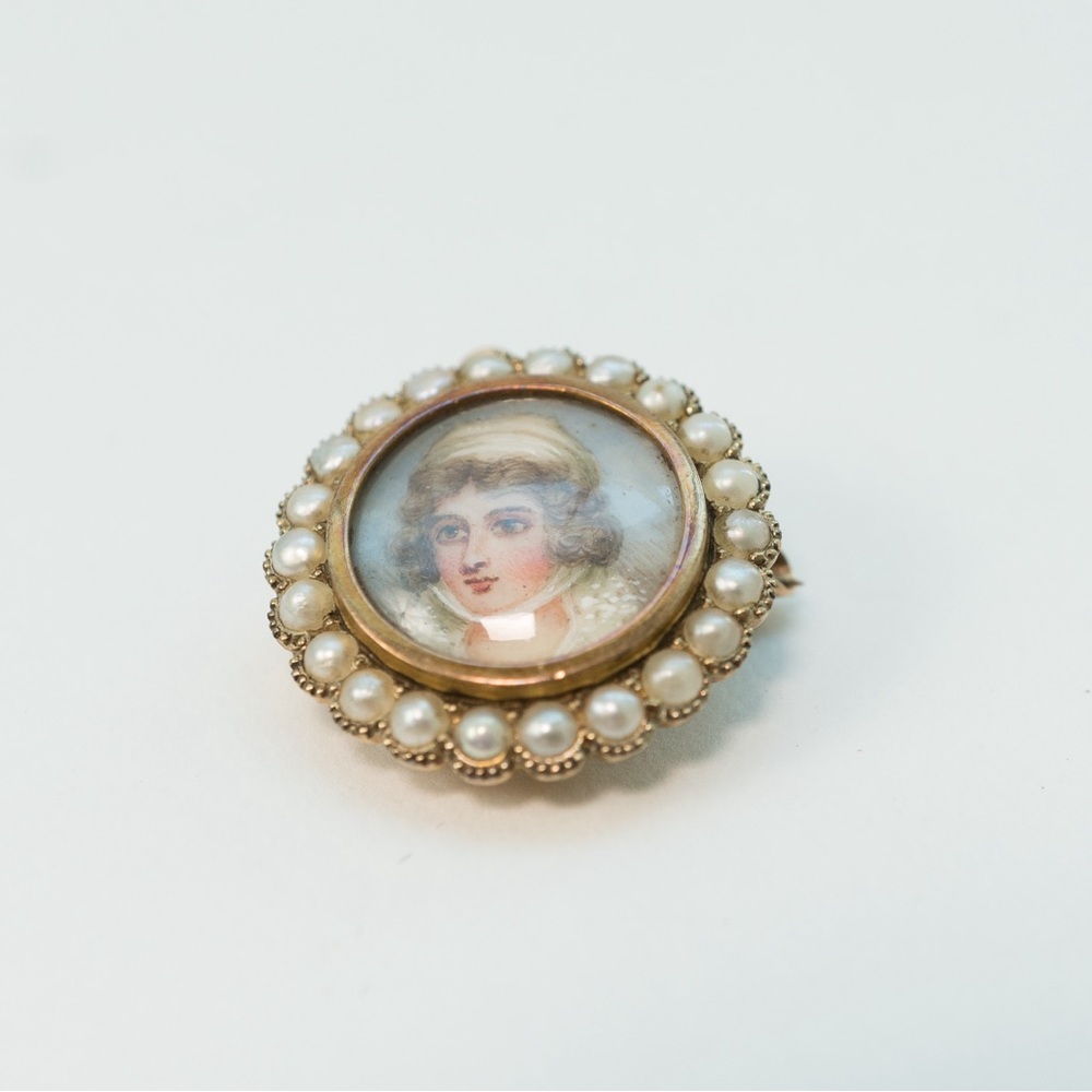 Antique miniature painting gold pin with natural seed pearls in 18 k gold